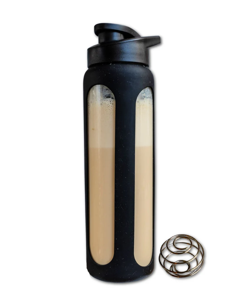Glas Shaker 700 ml - Trinkflasche aus Glas mit Silikonschutz